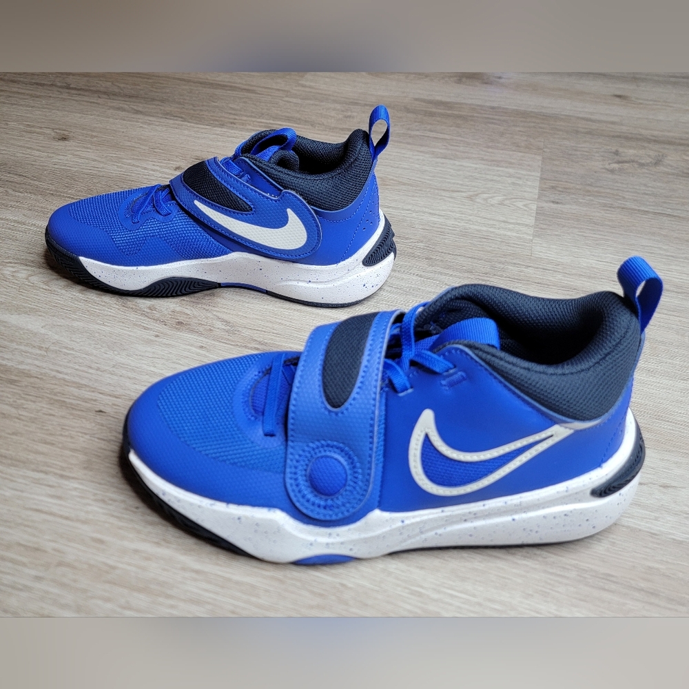 Kid Nike Team Hustle D 11 Shoes - Picture 2 of 4